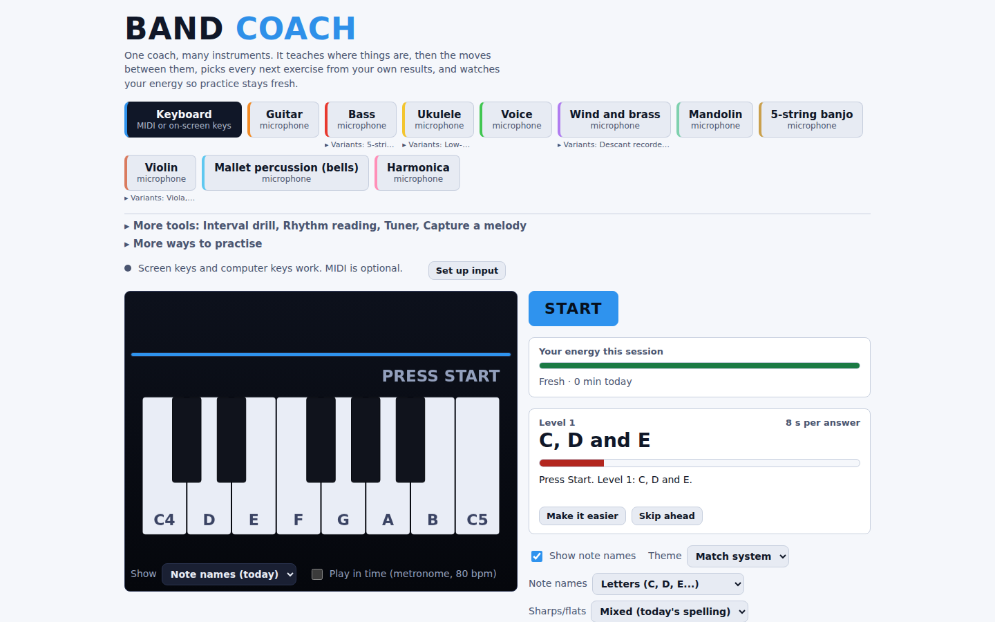 Keyboard trainer at Level 1 (C, D and E): on-screen keyboard, Start button and energy meter